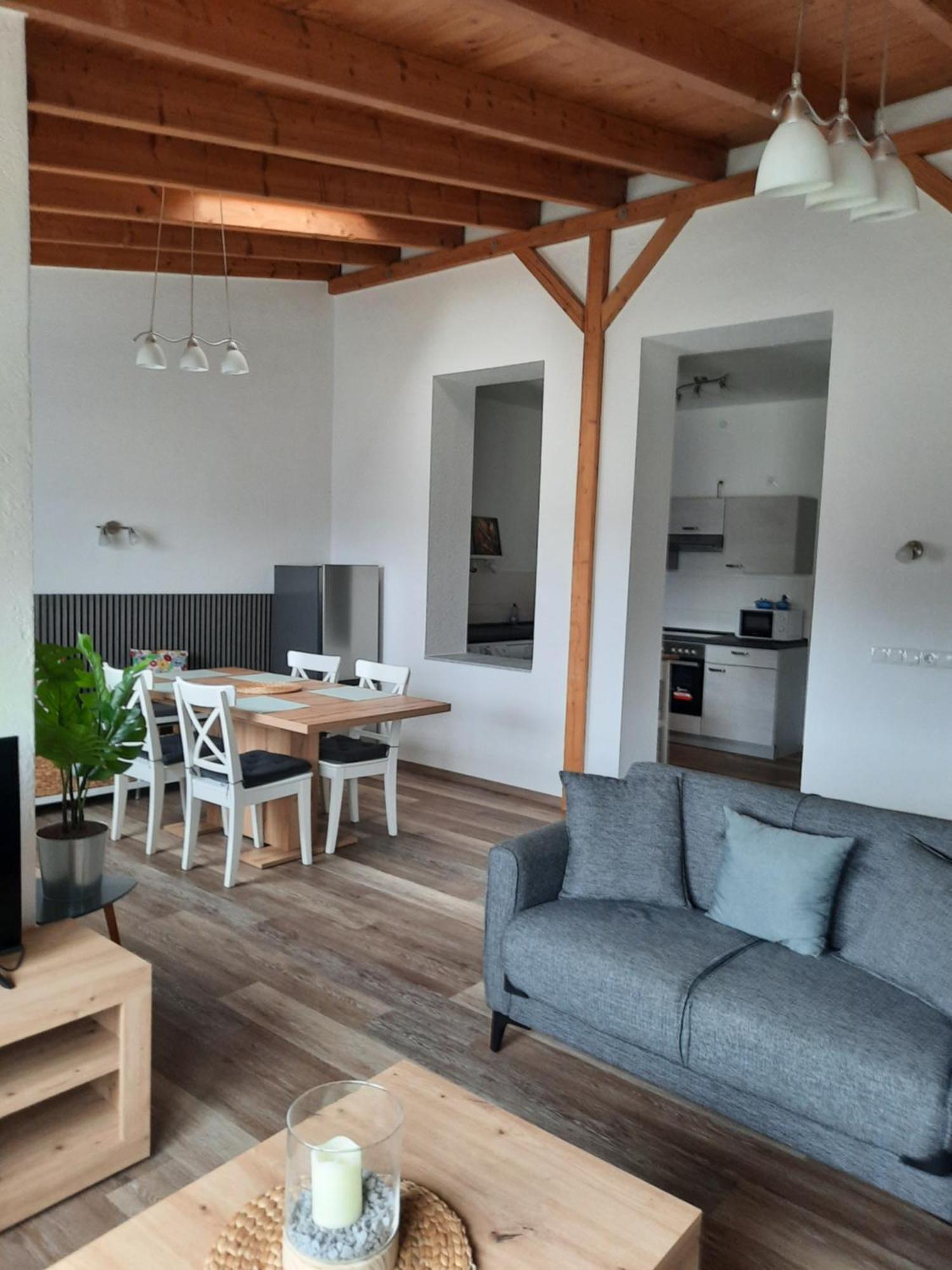Apartment Niedersburger Eck, Wandern, Radfahren, Geniessen, Erholen *
